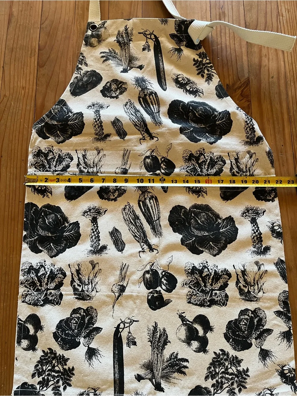 Black & Cream Canvas Vegetable Print Kitchen Apron